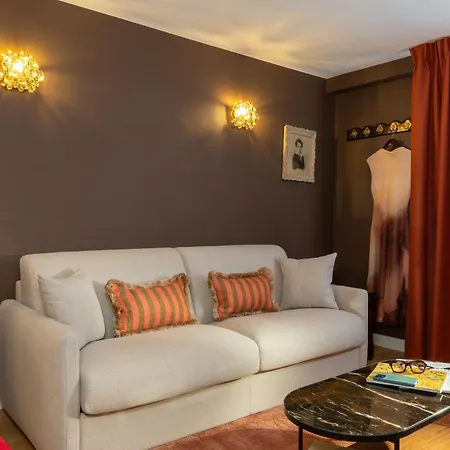 Des Deux Continents 3* Париж