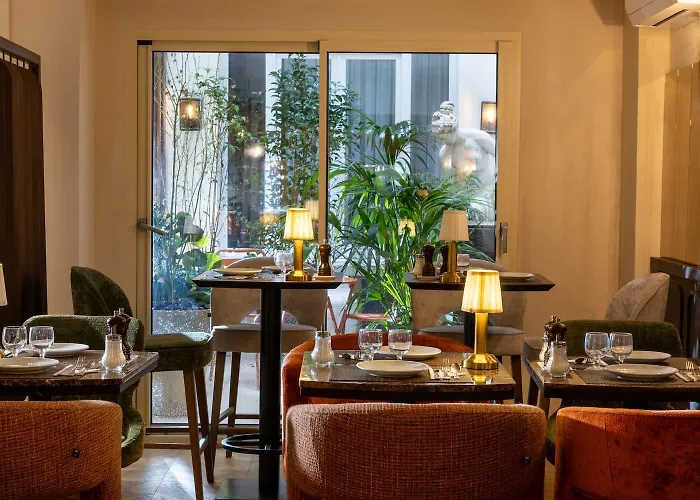 Des Deux Continents Hotel Paris