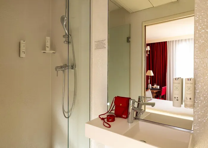 Hotel Des Deux Continents