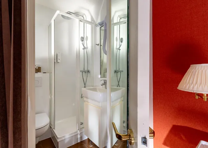 Des Deux Continents Hotel Paris