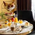 Des Deux Continents Hotel 3*
