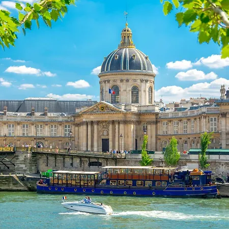 Отель Des Deux Continents Париж