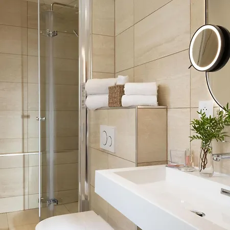 Des Deux Continents 3*