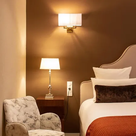 Des Deux Continents 3* פריז