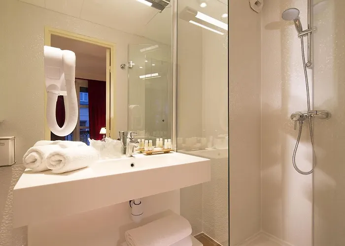 Des Deux Continents 3* Paris