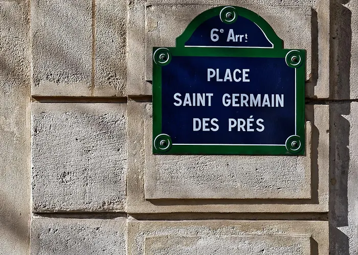 Des Deux Continents Hotel Paris