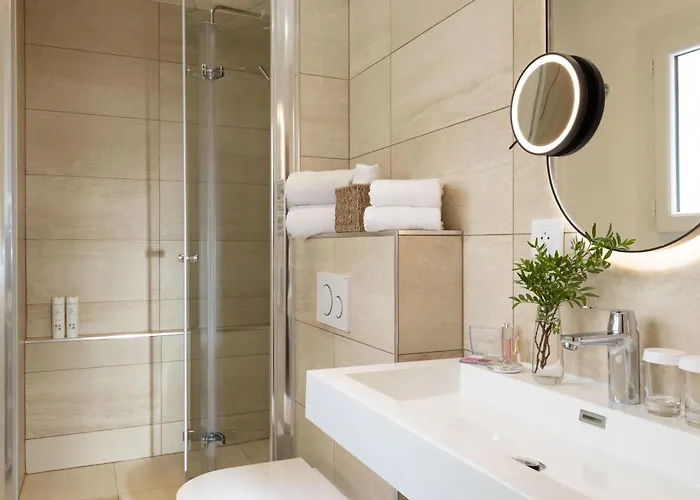 Des Deux Continents 3*