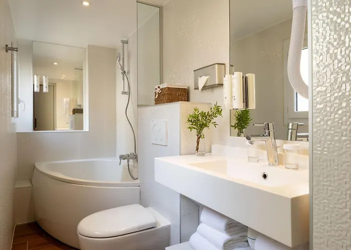 Hotel Des Deux Continents