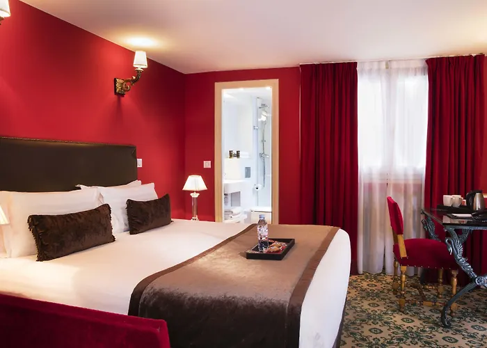 Des Deux Continents Hotel 3*