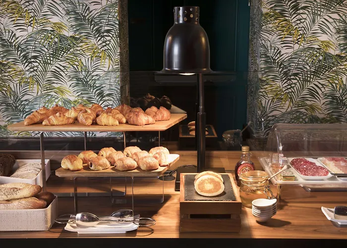 Des Deux Continents Paris