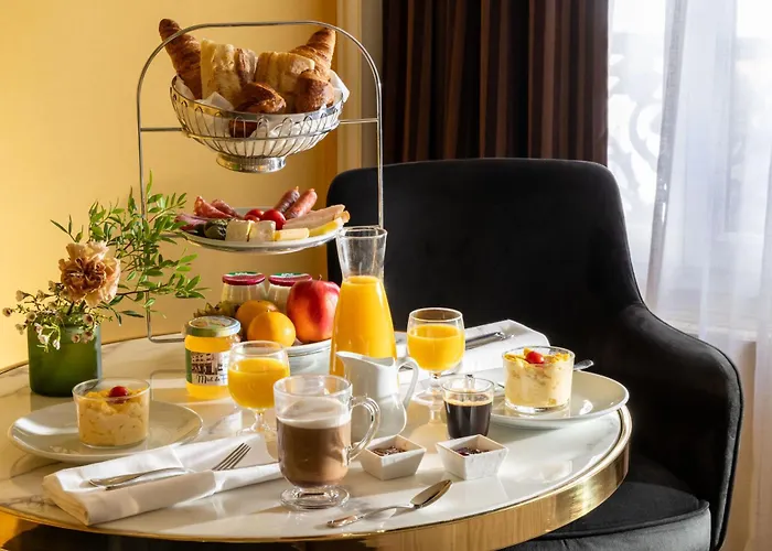 Des Deux Continents Hotel 3*