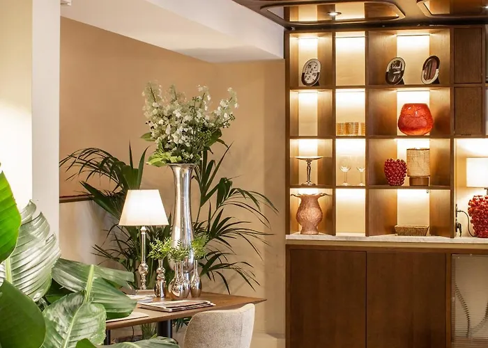 Des Deux Continents 3* Paris