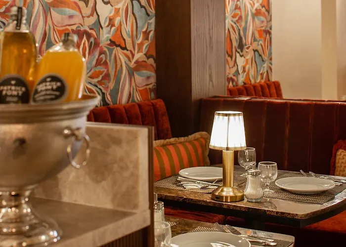 Des Deux Continents 3* Paris