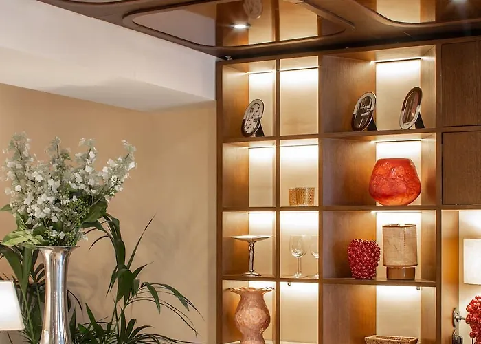 Hotel Des Deux Continents 3*