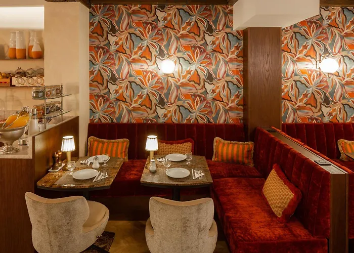 Des Deux Continents Paris