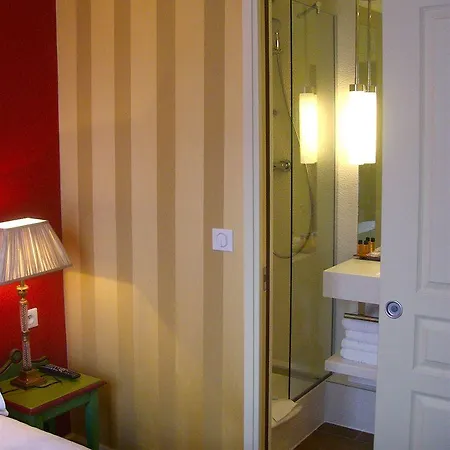 Des Deux Continents Hotel