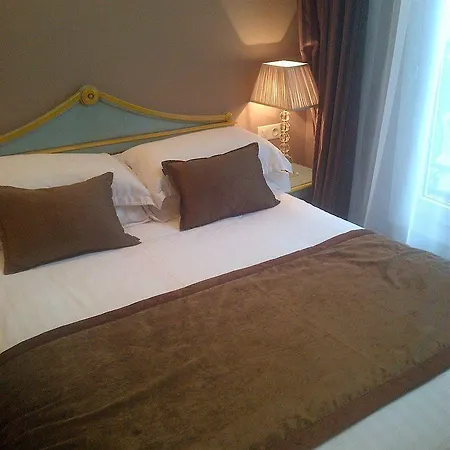 Hotel Des Deux Continents